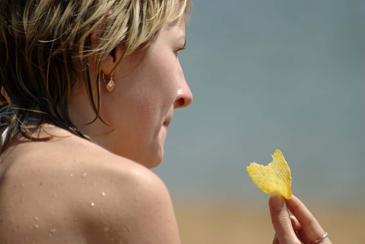 hand-beach-person-people-girl-woman-462851-pxhere.com