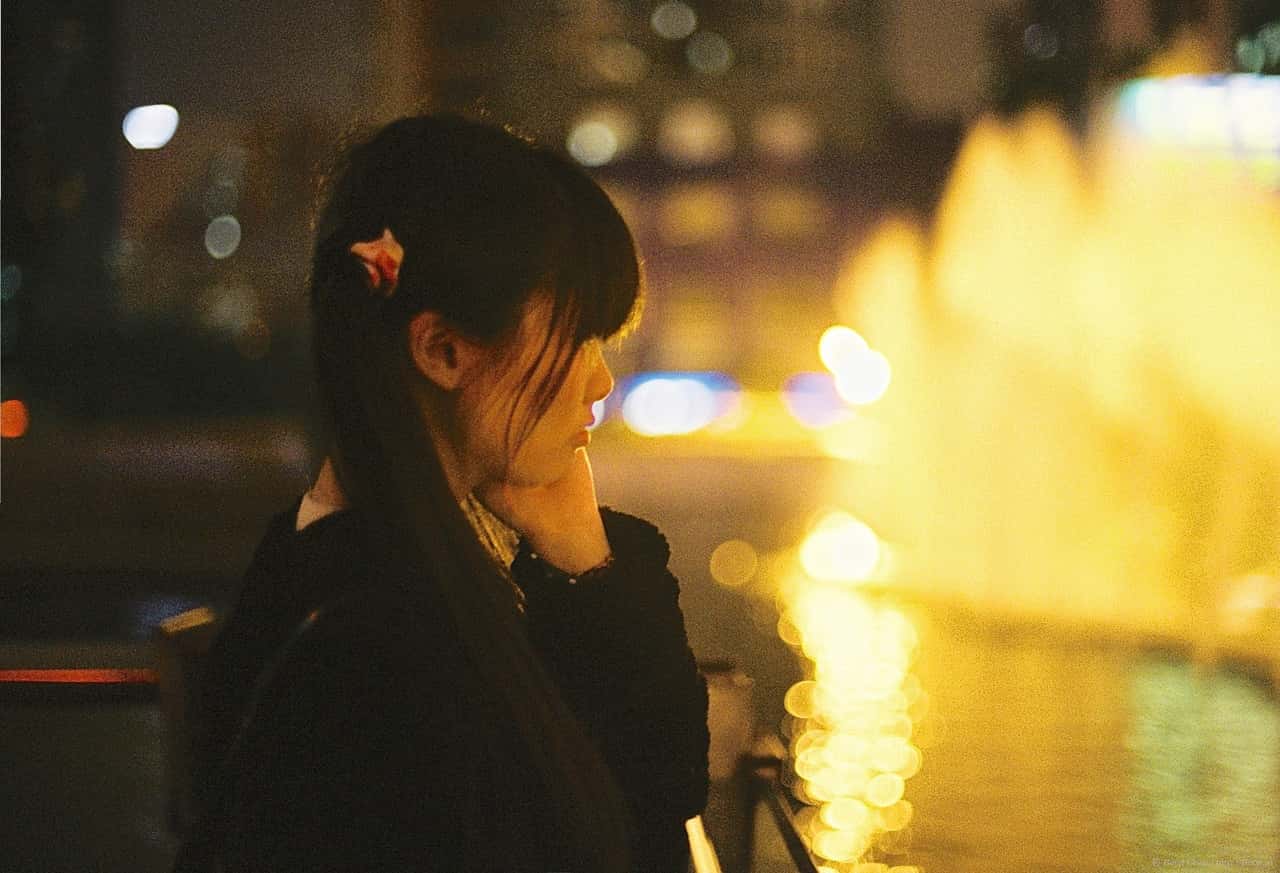 light-girl-night-vintage-cute-film-184833-pxhere.com