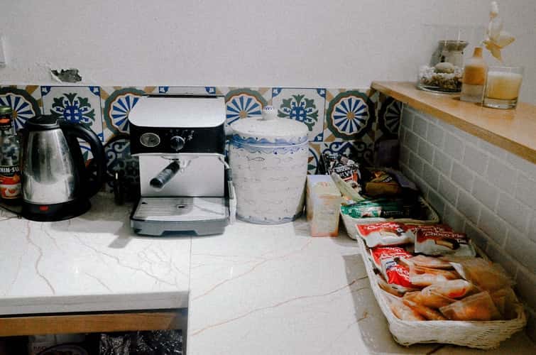 photo-1547878317-512f329ffbc5
