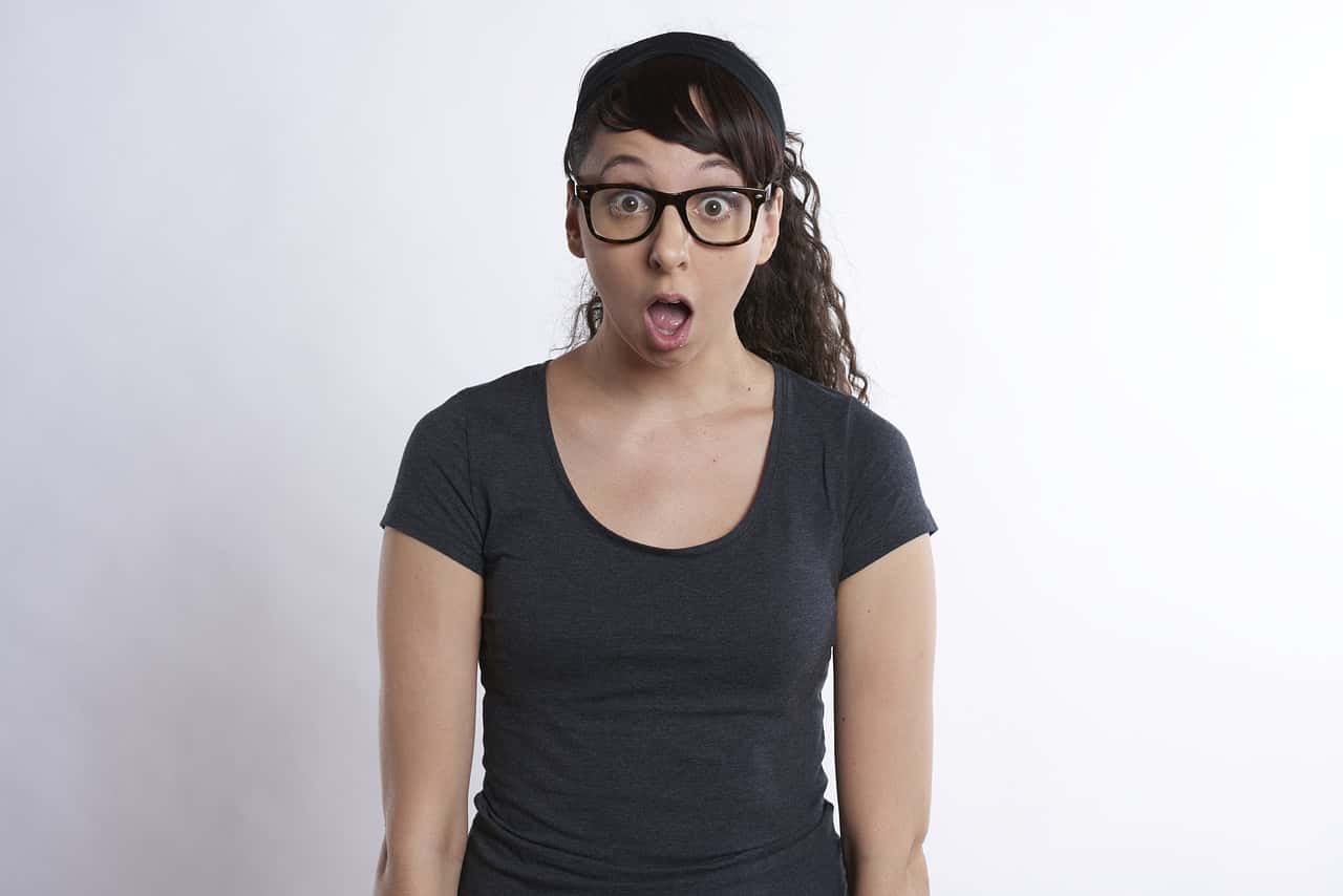 surprised-3355958_1280
