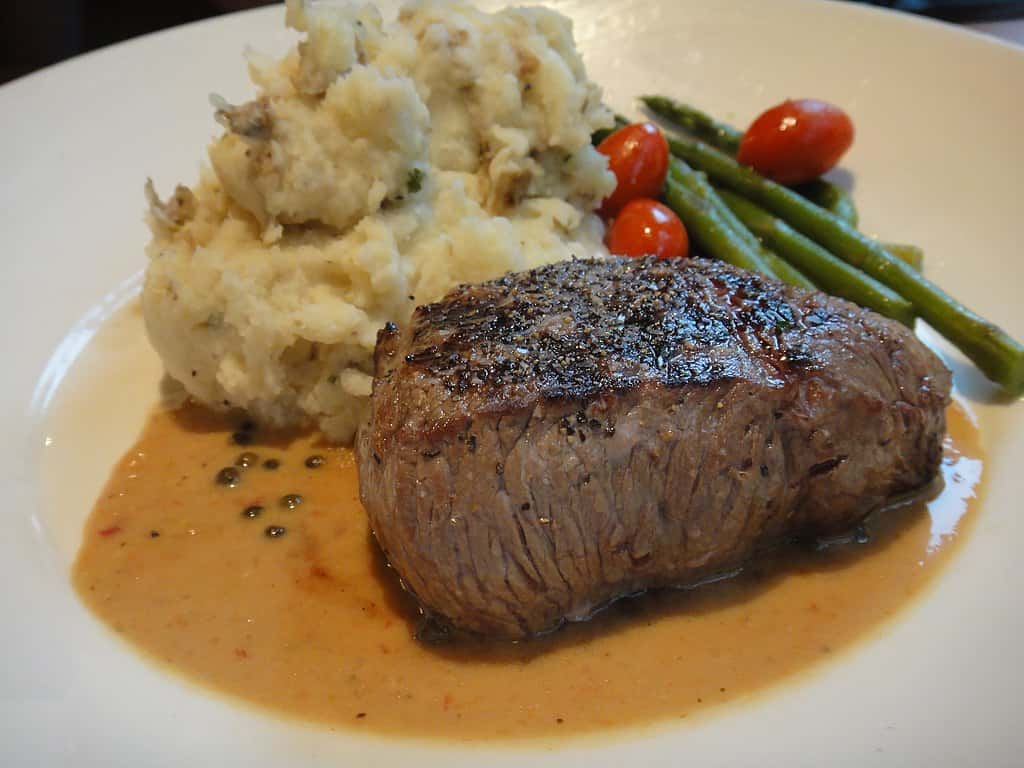 1024px-Milestone_-_Top_Sirloin_with_Peppercorn_Sauce_(5853156226)