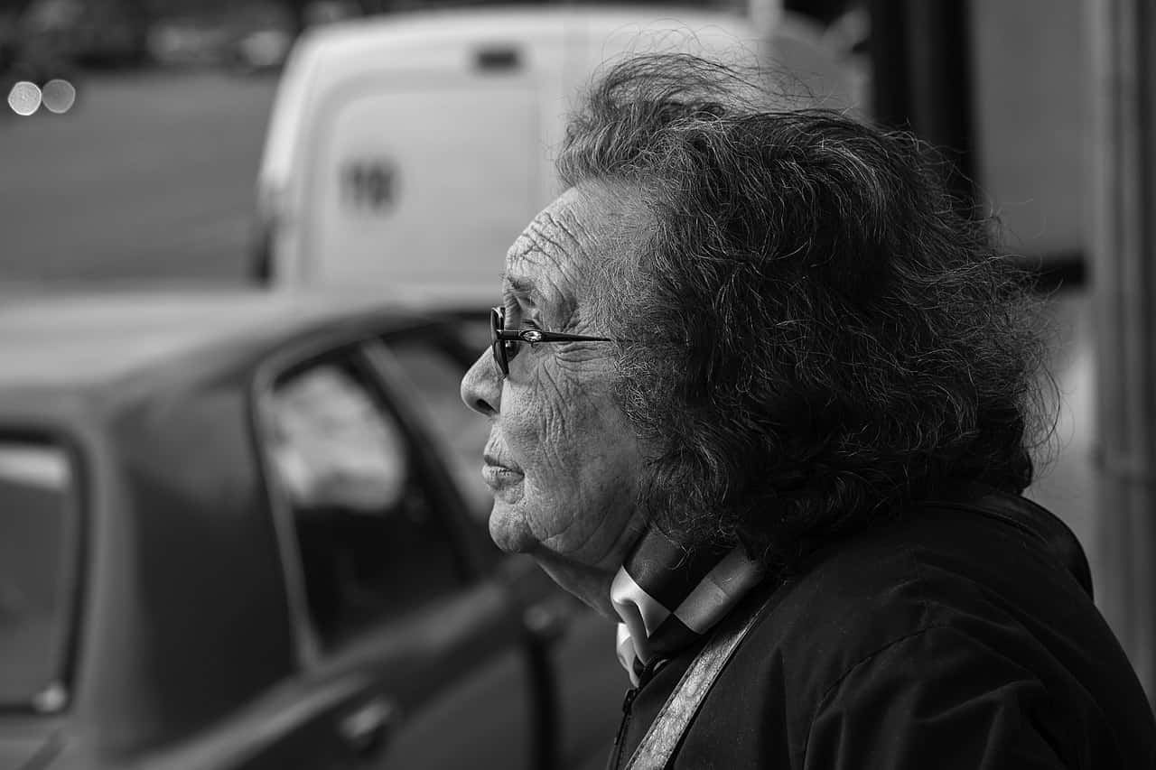 1280px-Grandma_(29037194620)