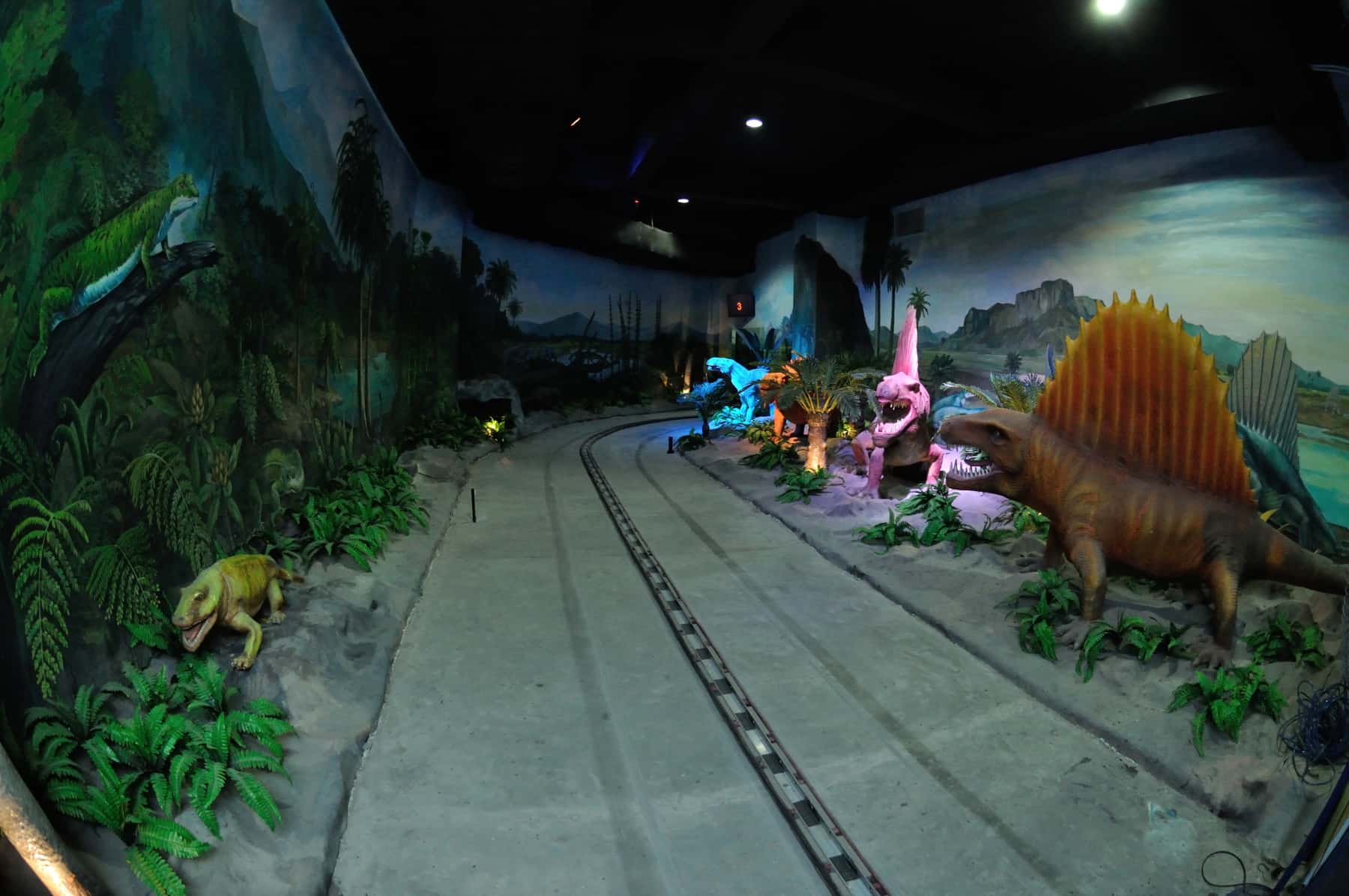 Life_Evolved_on_Land_-_Dark_Ride_-_Science_Exploration_Hall_-_Science_City_-_Kolkata_2016-02-22_0183 (3)
