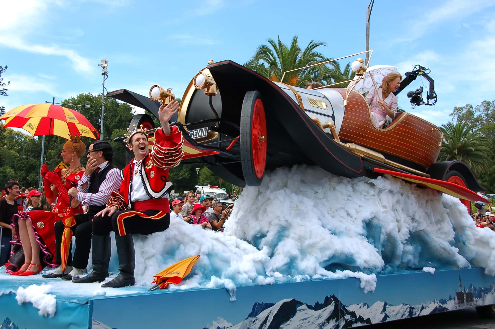 Moomba_Parade_2013_-_Chitty_Chitty_Bang_Bang_(8546547747)_(4)