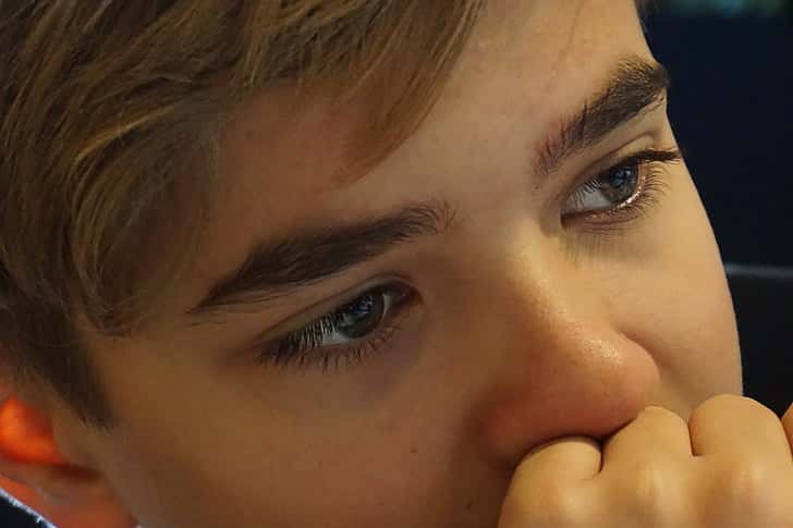 child-thoughtful-boy-face-preview