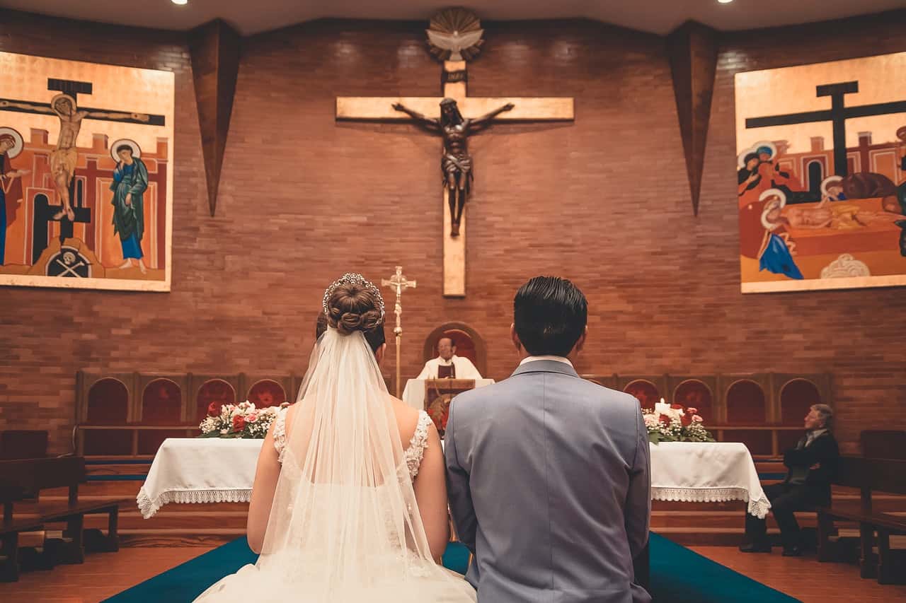 church-wedding-just-married-3212017