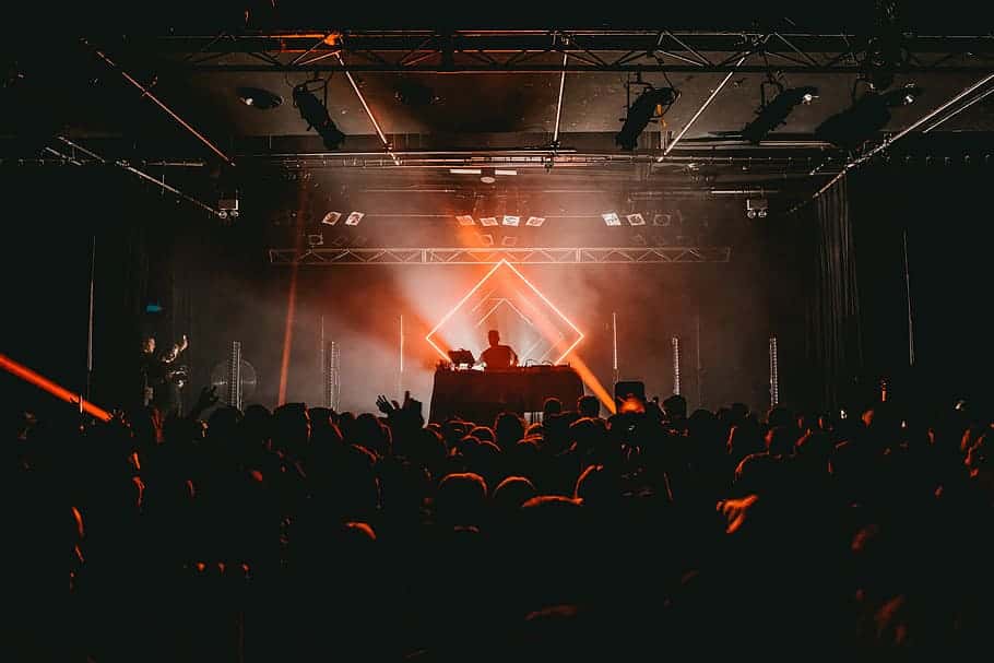 concert-lights-dj-strobe