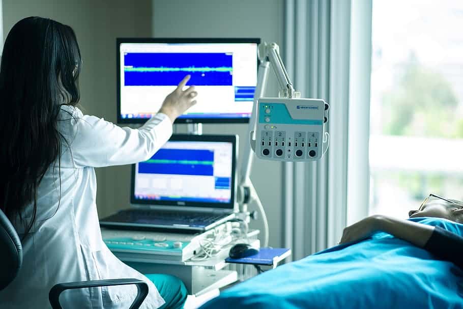 medical-equipment-medicine-lab-hospital