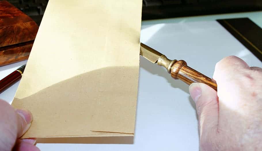 paper-knife-envelope-letter-opener-desk