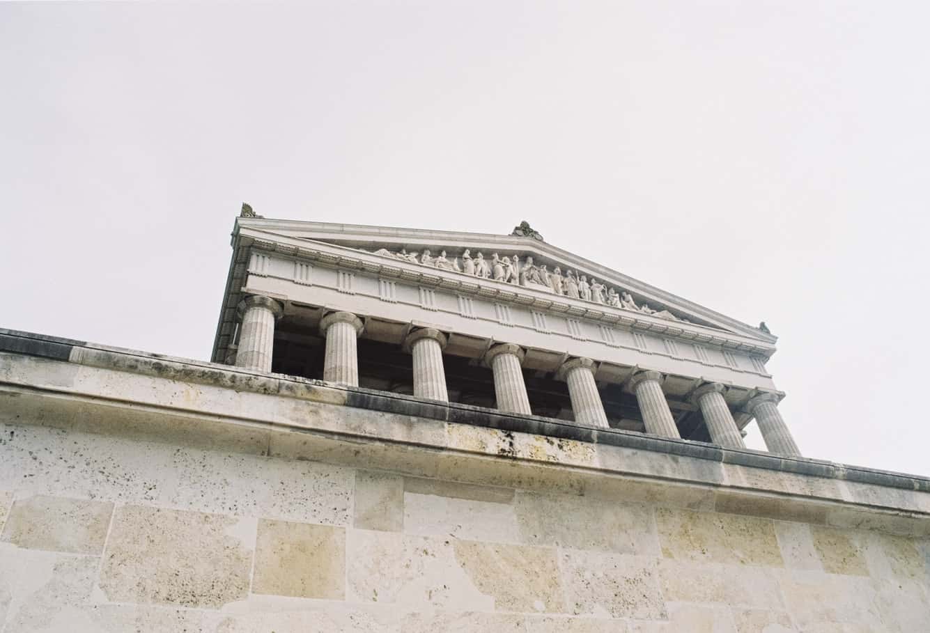 photo-1539190346343-2063b7a88208