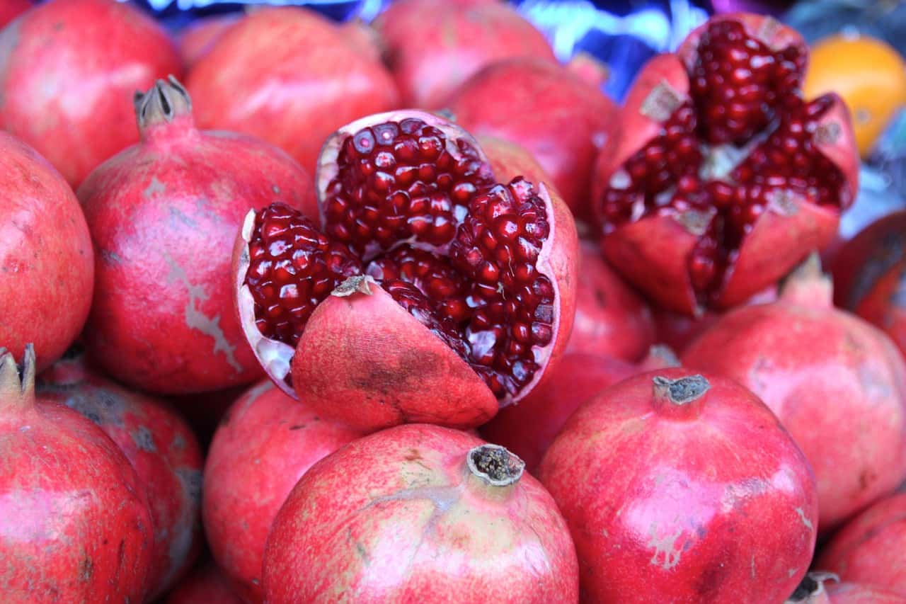 pomegranate-1028703_1280