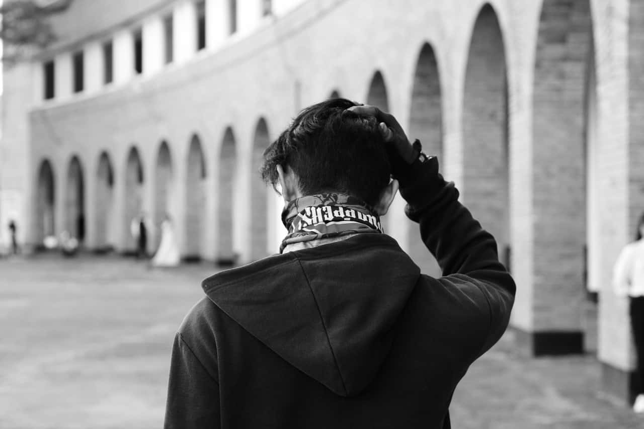 sad-boy-2634518_1280