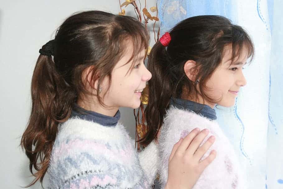 sister-nature-twin-family