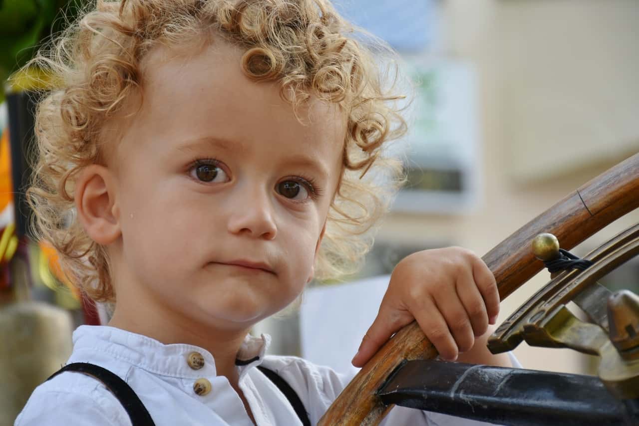 watch-person-people-hair-boy-view-507501-pxhere.com