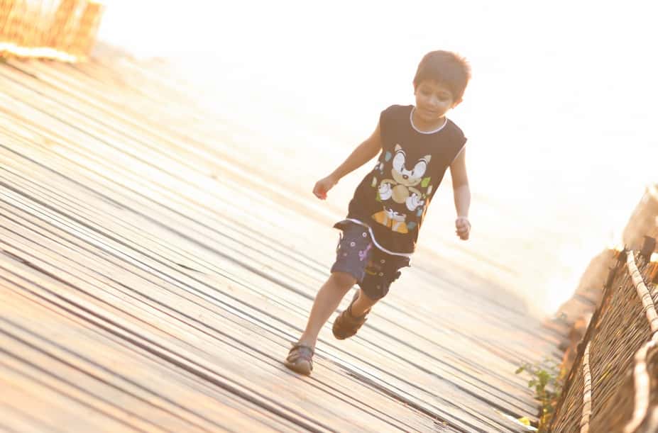 wood-bridge-play-floor-run-kid-664935-pxhere.com