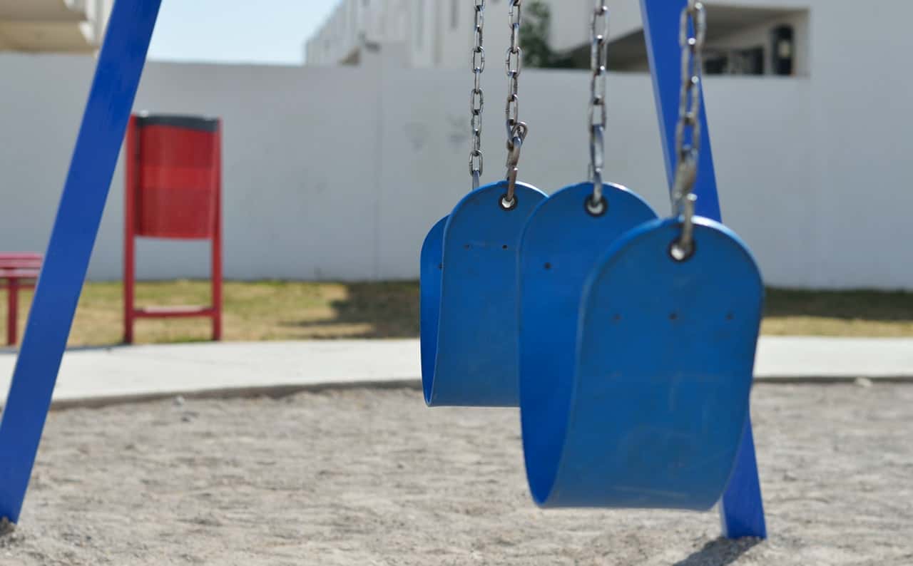 chain-daylight-fun-outdoors-317262