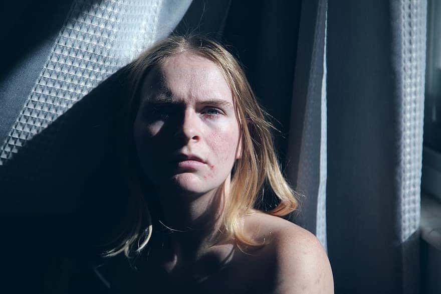 daylight-savings-acne-counseling-depression-mental-illness-woman-person-moody-sad