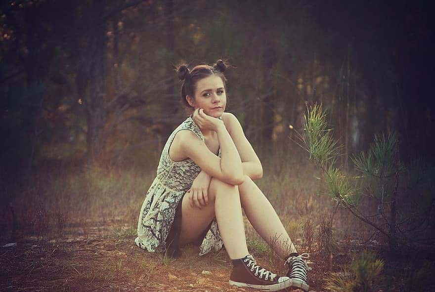 girl-sitting-outside-nature-teenager-young-woman-female-summer