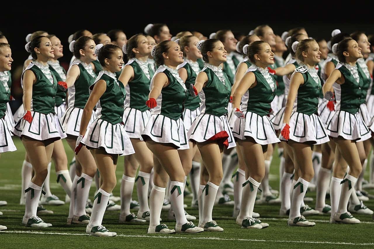 group-of-cheerleader-on-green-field-159565