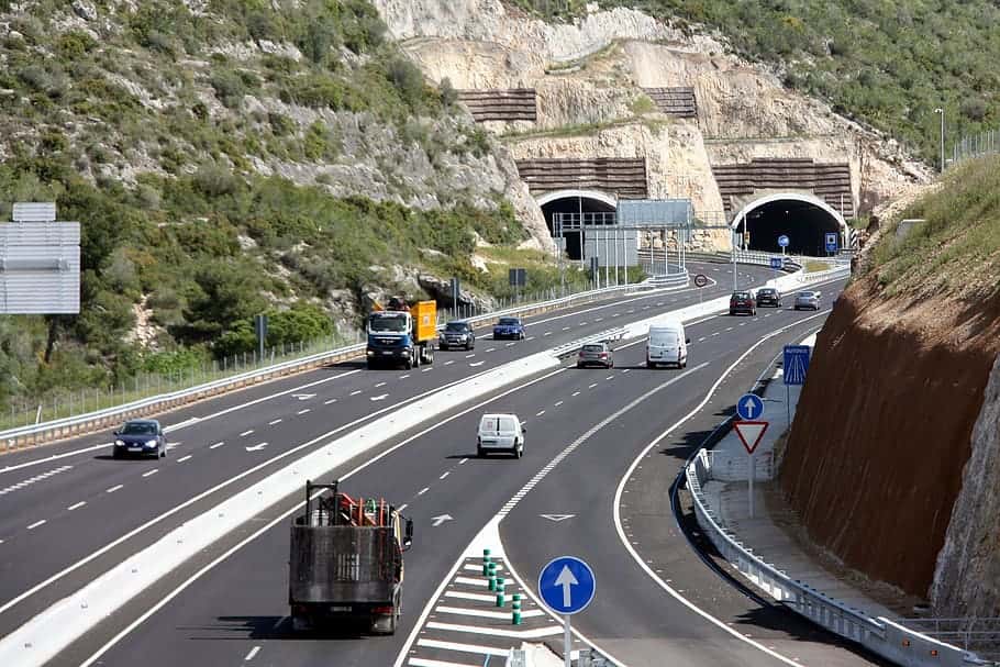 highway-road-car-travel-truck-transport