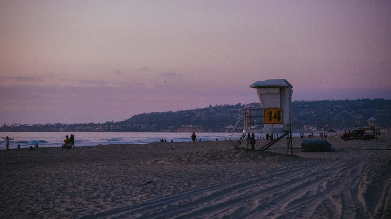 photo-of-people-on-beach-2962020