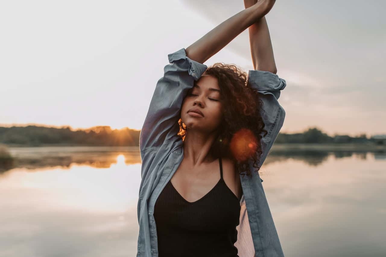 photo-of-woman-wearing-blue-dress-shirt-4668563