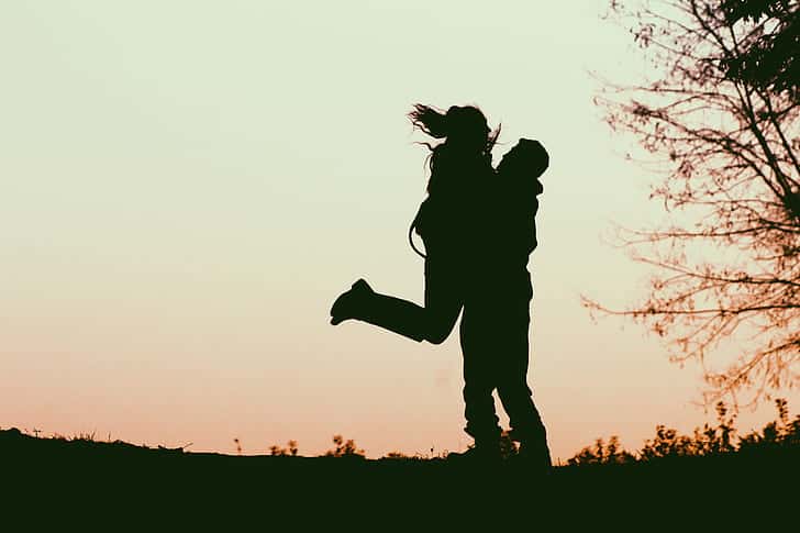 silhouette-couple-field-grass-preview