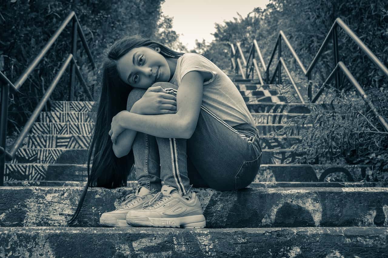 teenager-4093521_1280