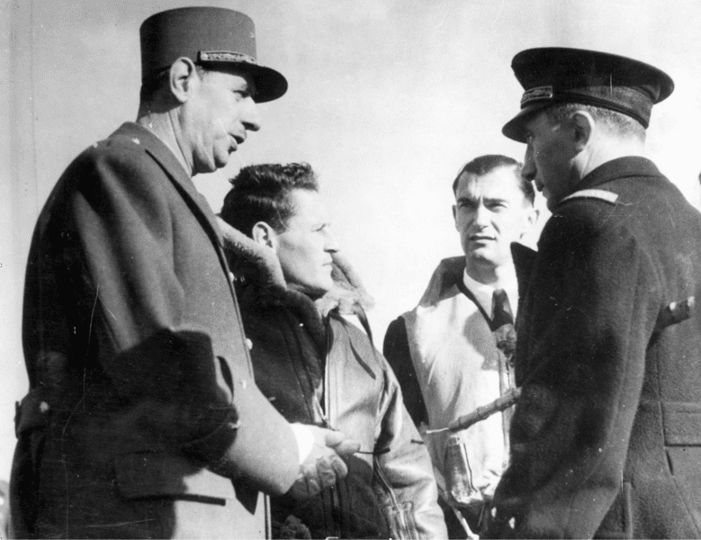 779px-Charles_De_Gaulle,_Philippe_de_Scitivaux,_René_Mouchotte,_Martial_Valin