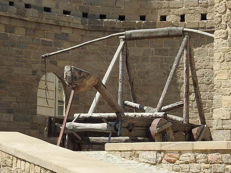 800px-A_catapult-_first_time_I'm_seeing_one_in_real_life!_(36234172284)