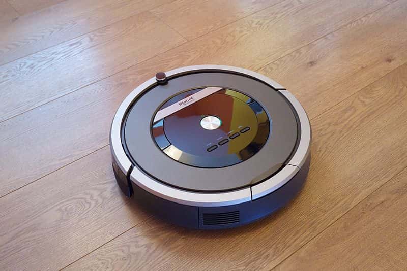 800px-IRobot_Roomba_870_(15860914940)