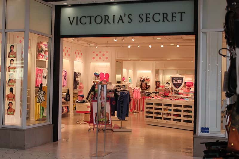 800px-Victoria's_Secret_at_Briarwood_Mall