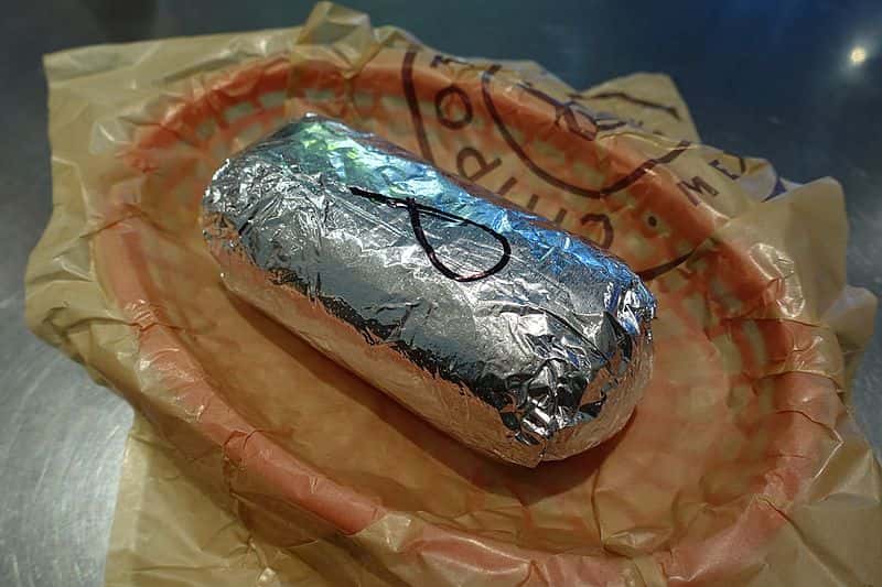 Burrito,_Chipotle_Mexican_Grill,_Rue_de_Montfaucon,_Paris_003
