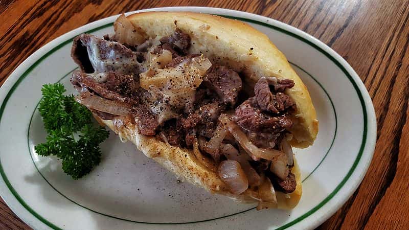 Cheesesteak_(19386149993)