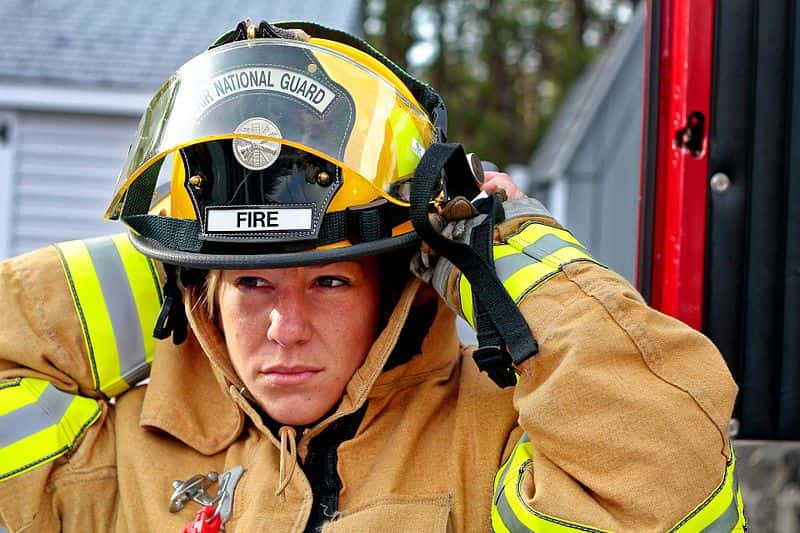 Woman-fire-fighter-958266_1920