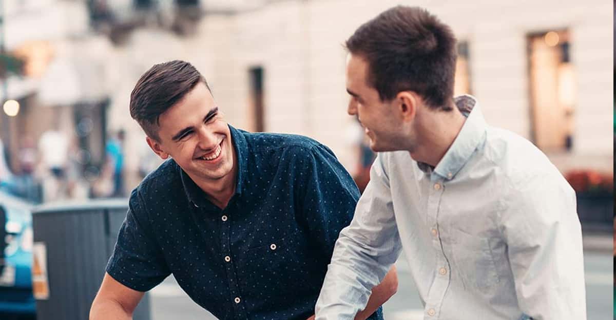 People Share The Story Of How They Met Their Best Friends