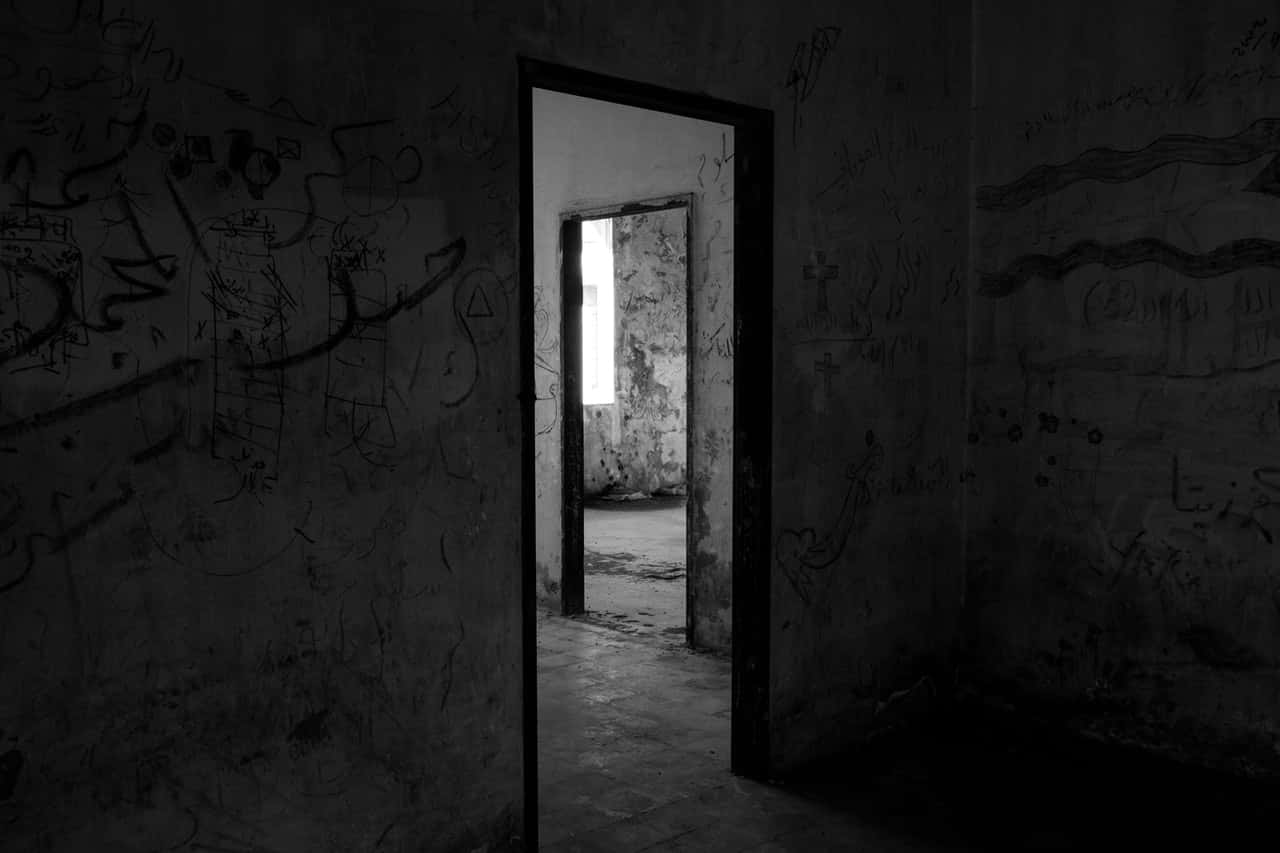 black-wooden-door-frame-745054