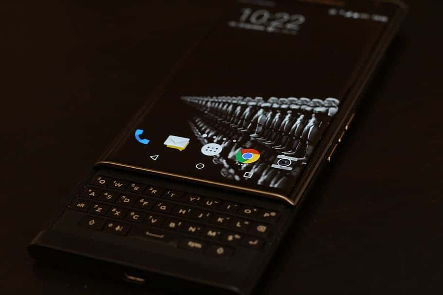 blackberry-priv-mobile-phone-qwerty