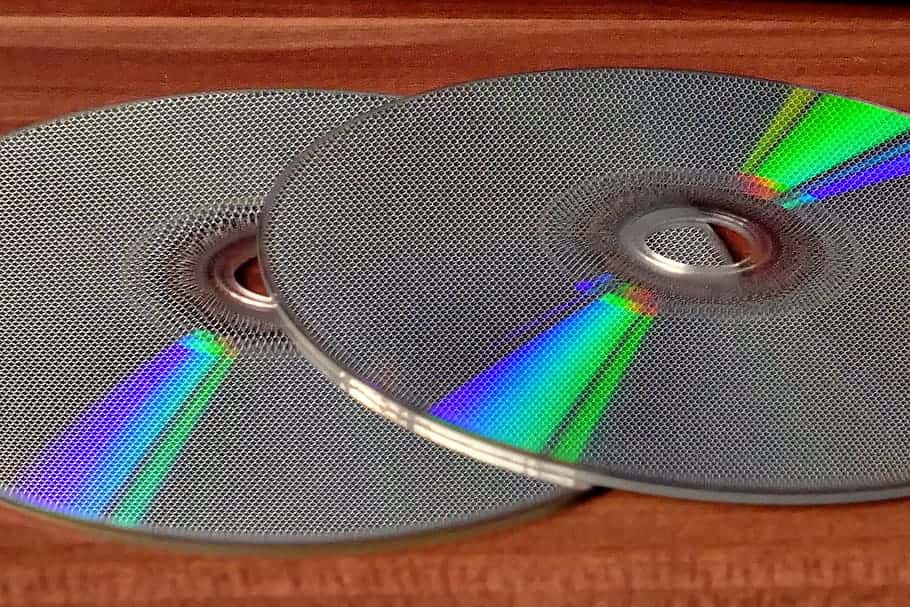 compact-discs-cd-s-cd-disc