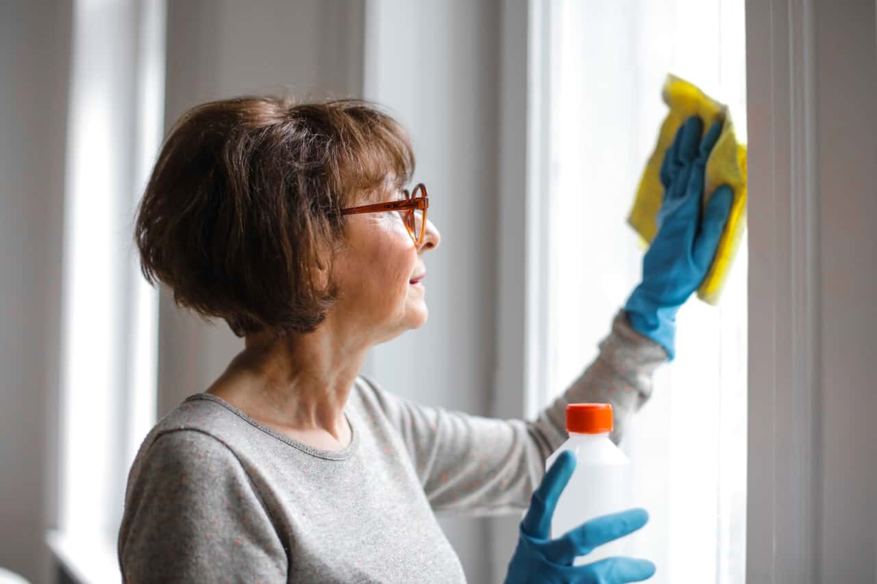 daily-chores-of-a-mother-3768910