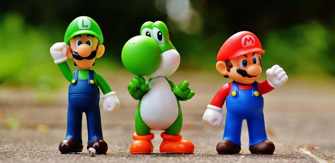focus-photo-of-super-mario-luigi-and-yoshi-figurines-163036