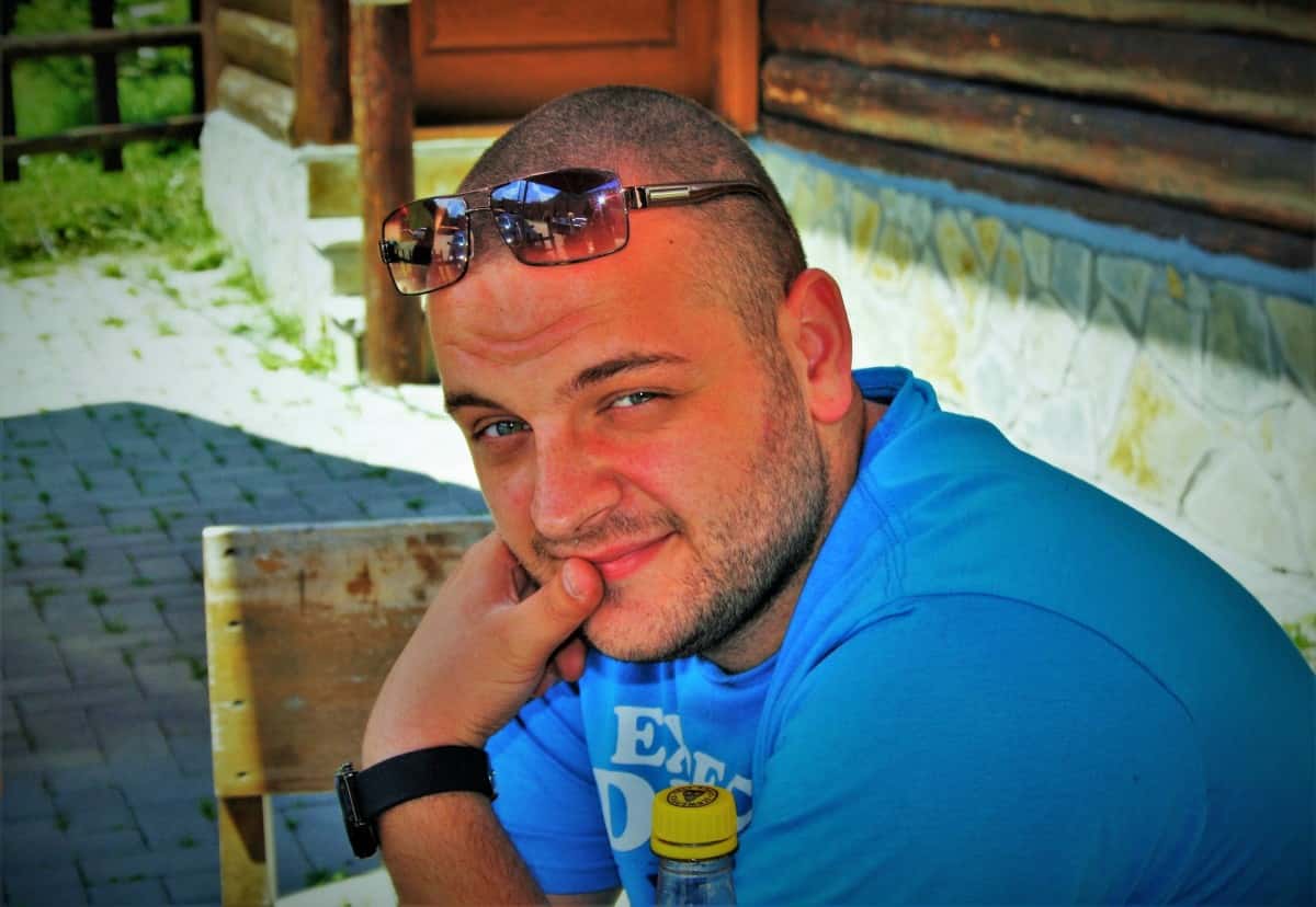 handsome_person_male_happy_people_people_happy_young_man-813515