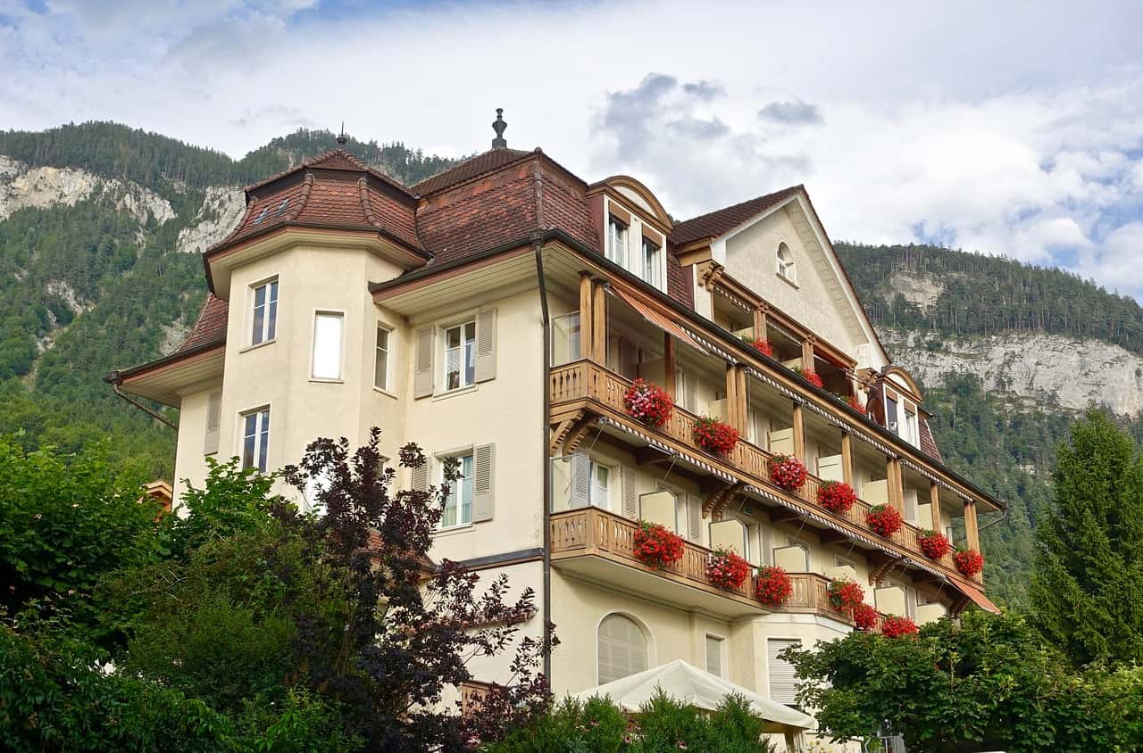 hotel-3446383_1280