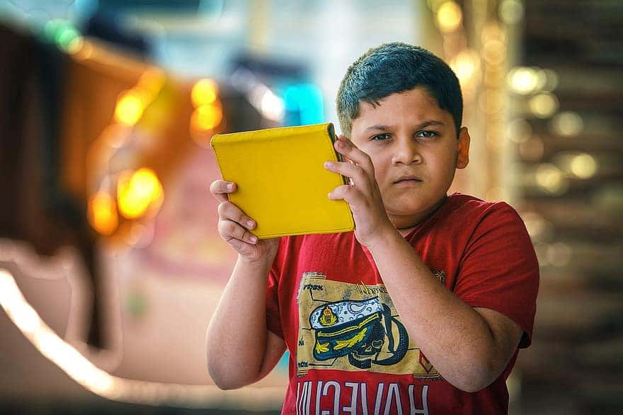 kid-model-bokeh-boy-child-ipad