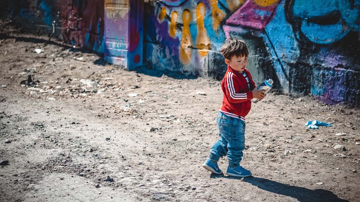 kid_boy_spray_can_paint_graffiti_child_young-627724