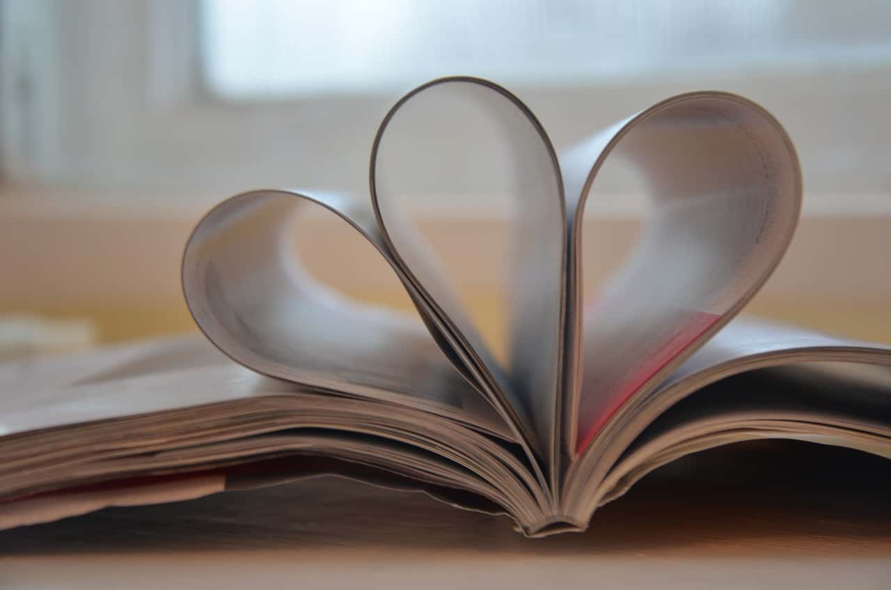 magazine-2248038_1280