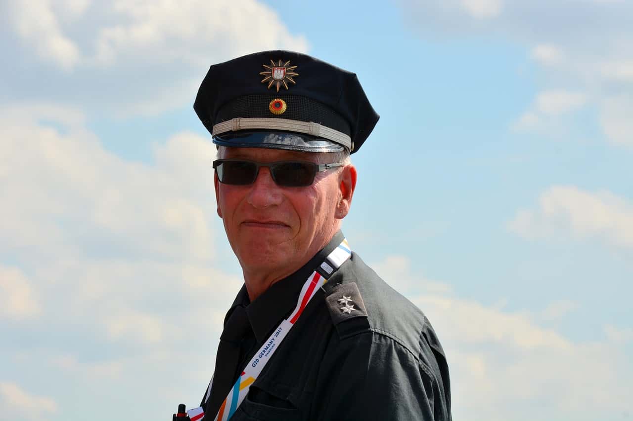 man-2521523_1280