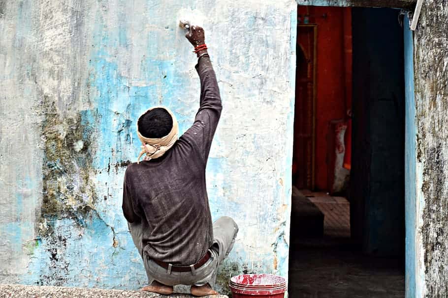 painter-walls-home-renovation-color-painting