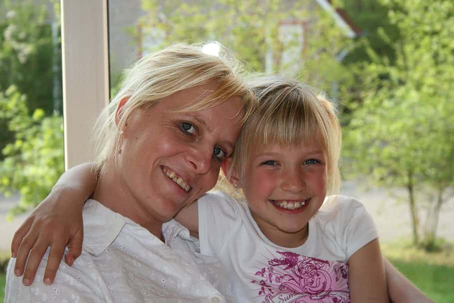 people-blonde-smile-child-woman-beauty