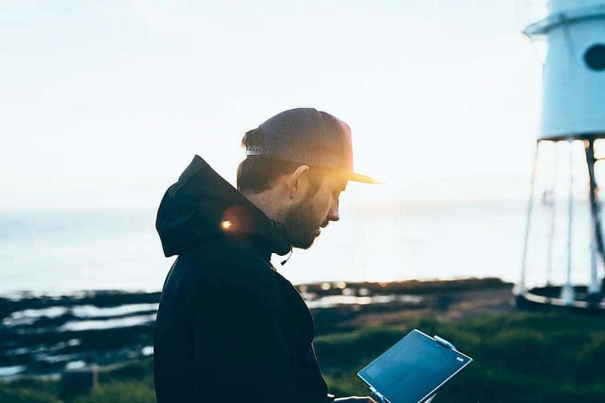 sea-ocean-water-nature-blur-people-man-guy-millennials